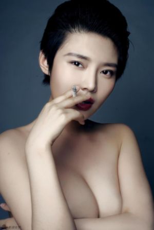 年轻的小姨在线_BD英语在线观看电视